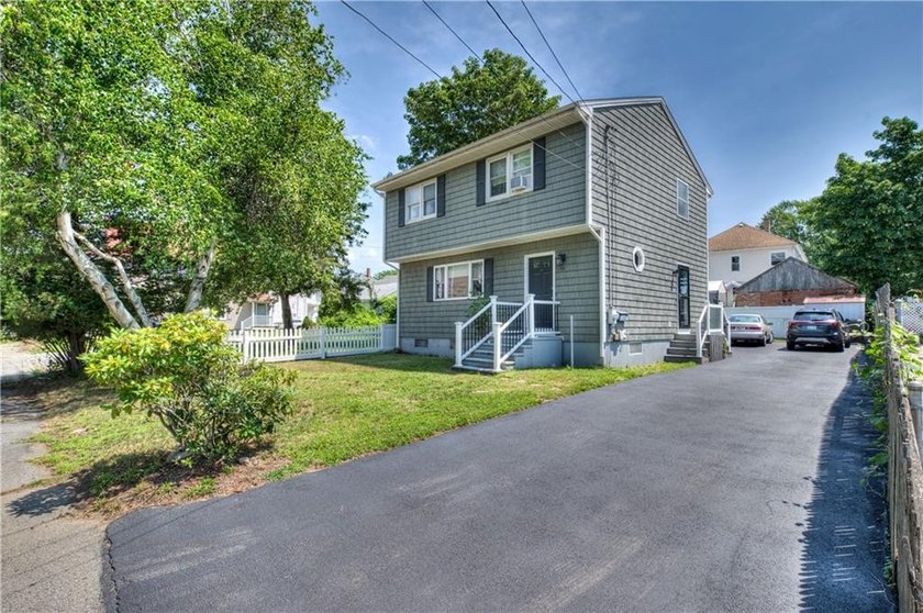 Warren Gem! Move right into this beautifully updated home - photo 3