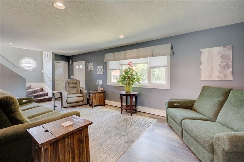 Warren Gem! Move right into this beautifully updated home - photo 6