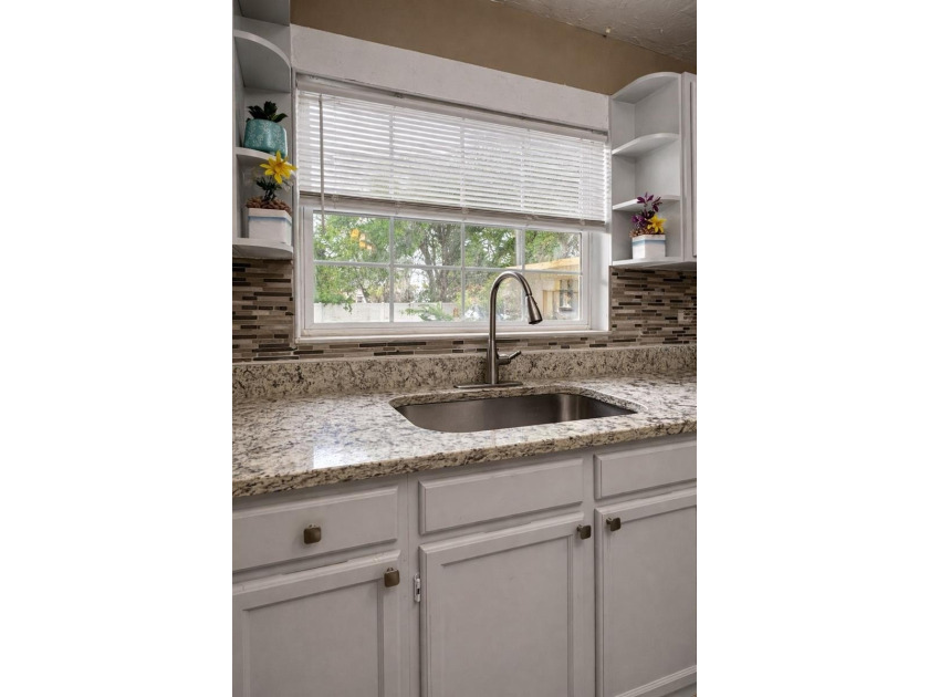 Exceptional opportunity for homeowners and investors alike! This - photo 9