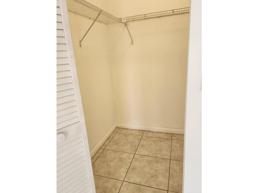 Welcome to this charming 3-bedroom, 2-bathroom townhouse located - photo 13