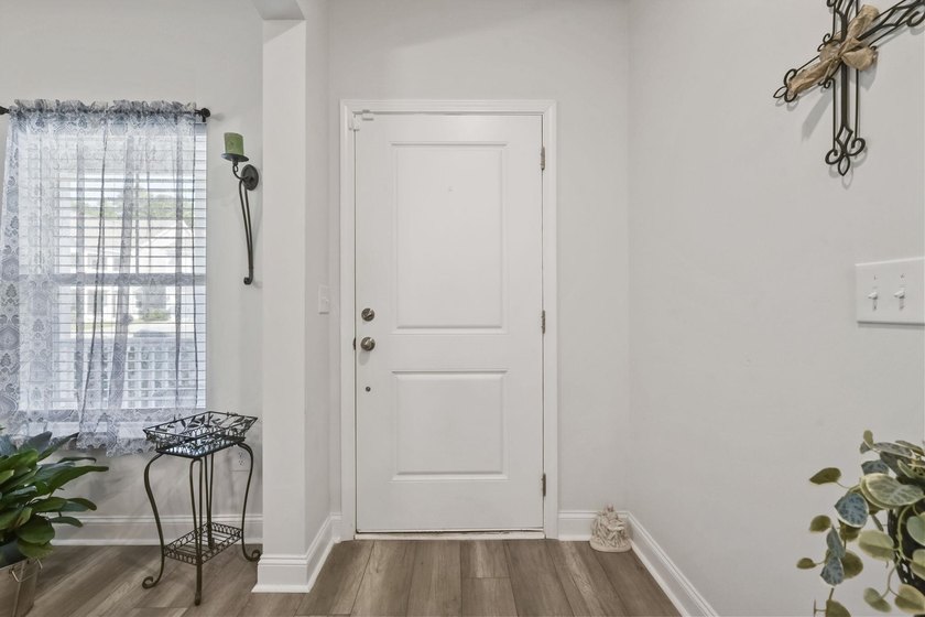 Welcome to this beautifully maintained Kensington floor plan in - photo 3