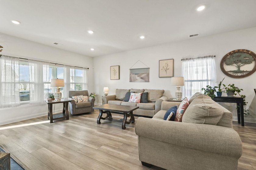 Welcome to this beautifully maintained Kensington floor plan in - photo 7