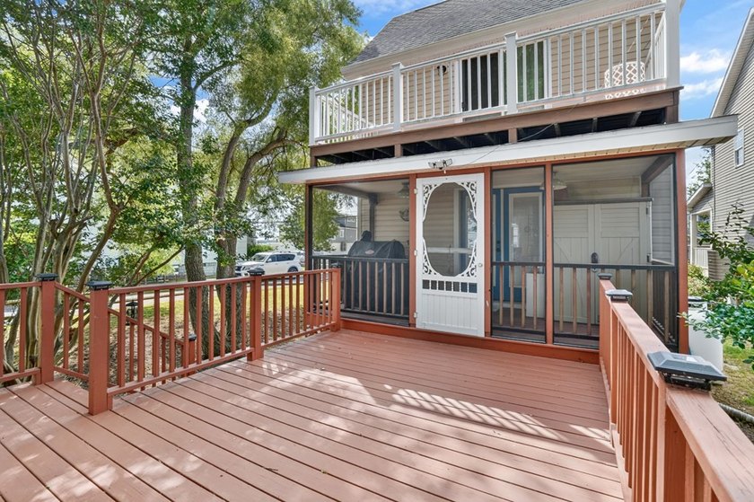 Experience the charm of Chincoteague Island from this - photo 50