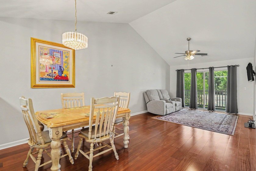 This beautifully maintained second-floor 2-bedroom, 2-bath condo - photo 7