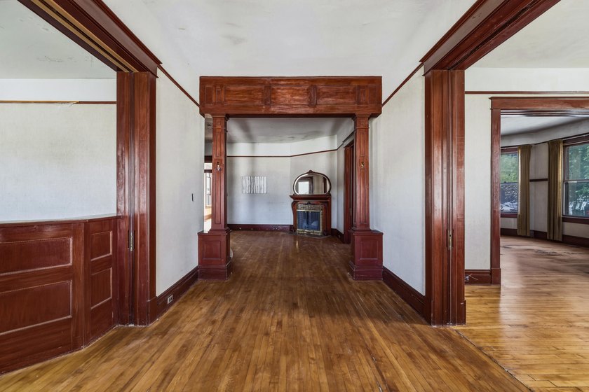 Historic Downtown Investment Opportunity showcasing timeless - photo 11
