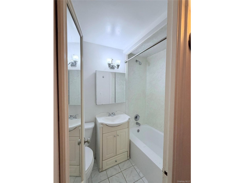 Freshly Painted 1BR/1BA co-op in prime Forest Hills. Abundant - photo 13