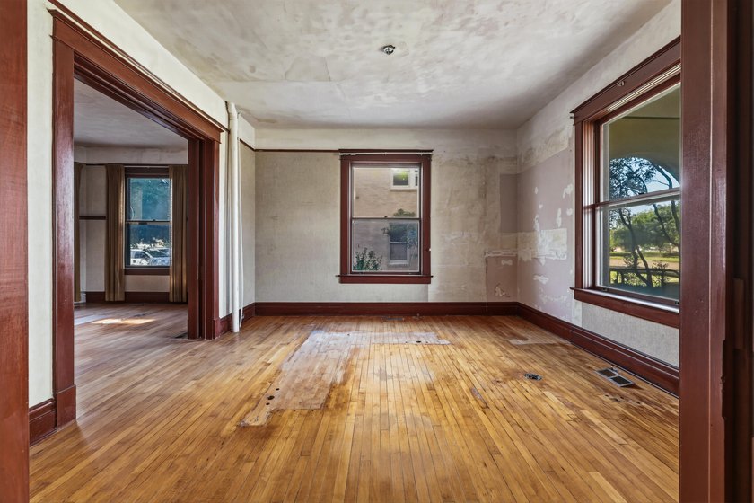 Historic Downtown Investment Opportunity showcasing timeless - photo 20