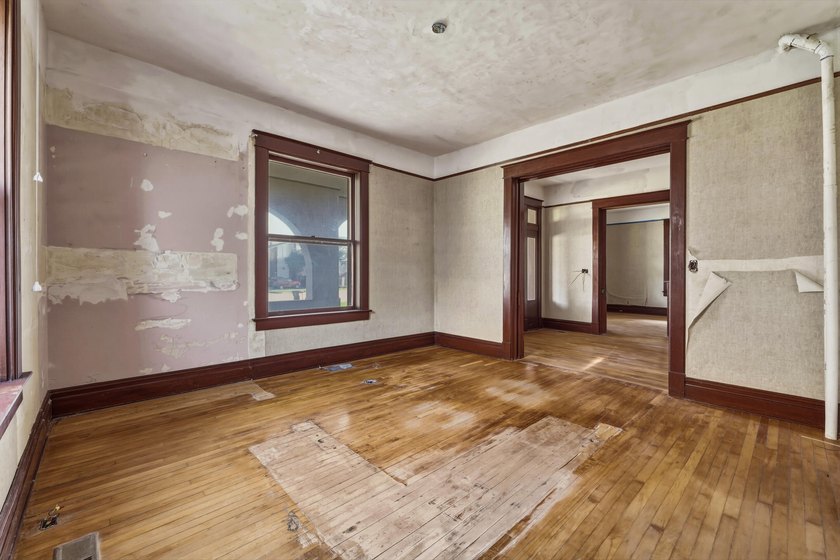 Historic Downtown Investment Opportunity showcasing timeless - photo 21