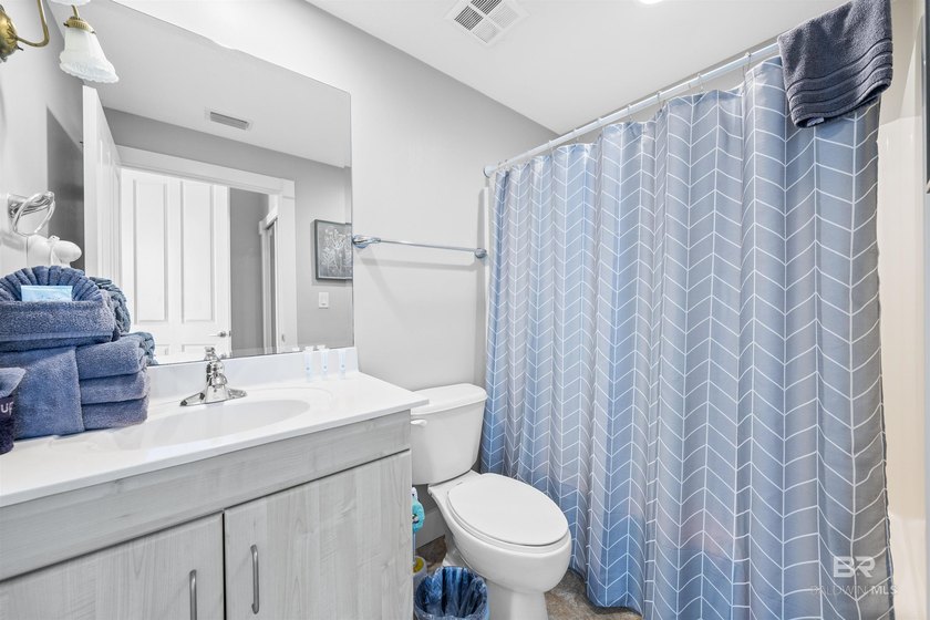 Welcome to Island Tower 2202! Enjoy the spectacular views from - photo 22