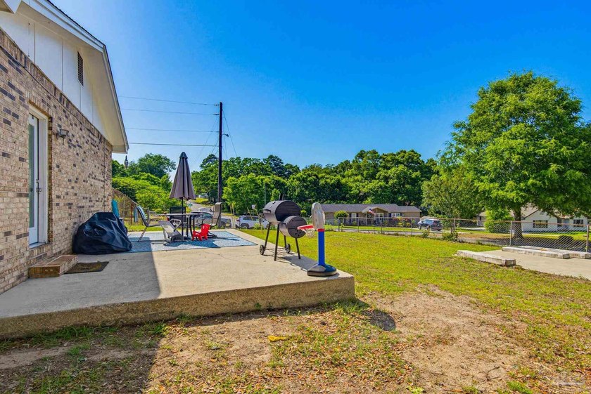 Charming and updated 3-bedroom, 1.5-bath brick home on a - photo 22