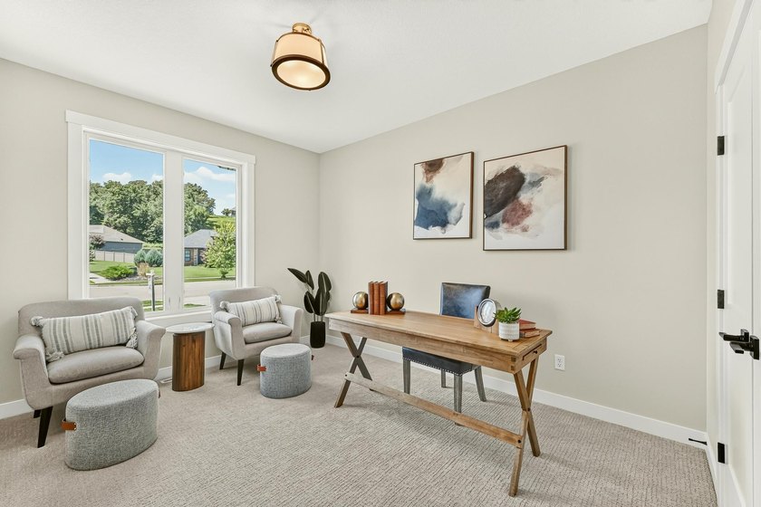 Exceptional craftsmanship, charm &amp; high-end finishes throughout - photo 26