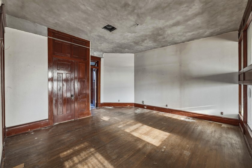 Historic Downtown Investment Opportunity showcasing timeless - photo 28