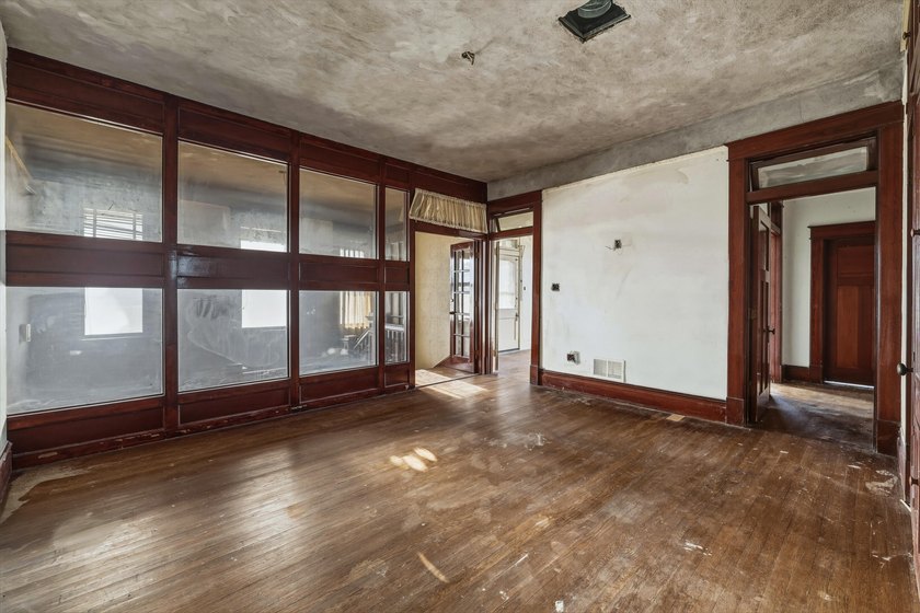 Historic Downtown Investment Opportunity showcasing timeless - photo 29