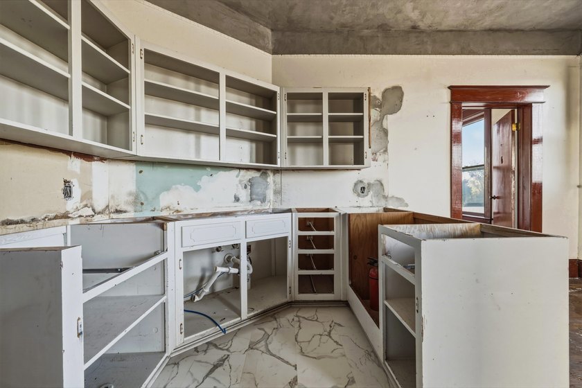 Historic Downtown Investment Opportunity showcasing timeless - photo 41
