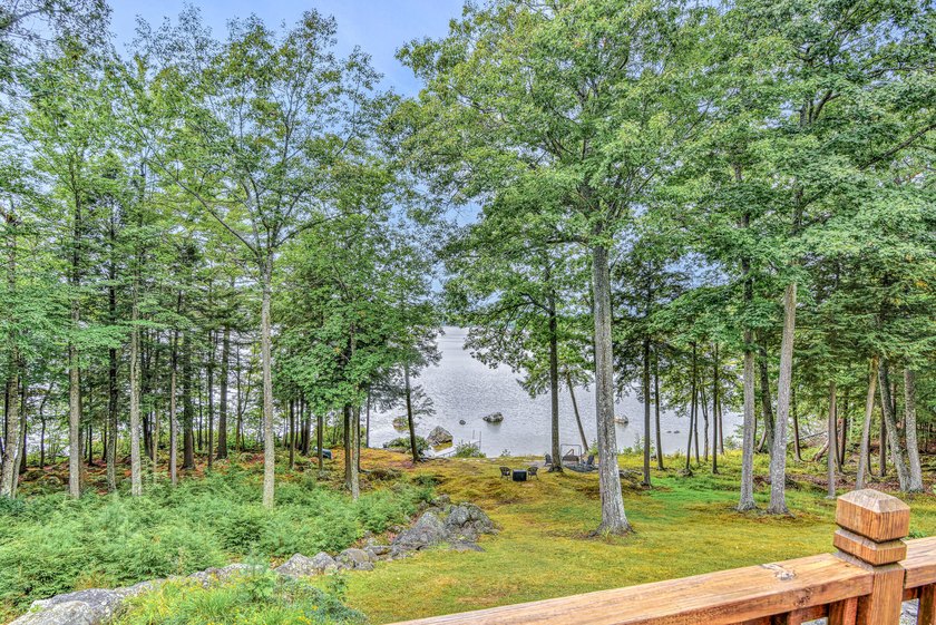 PRIVATE LAKEFRONT HOME. Welcome to your serene 8-acre hideaway - photo 20