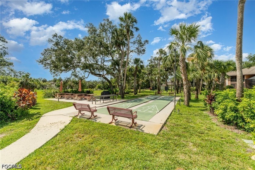 Enjoy easy Florida living in the welcoming community of Oak - photo 30