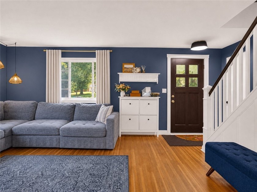 Welcome to 17 Fenton Rd! 4 bedrooms on a picturesque lot, room - photo 12