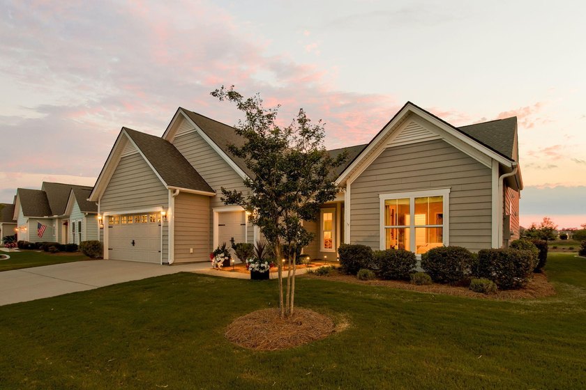 Is this a model home?! STUNNING Dunwoody Way featuring 3 - photo 4