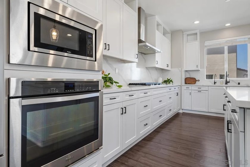 Magnificent 3 BR/3.5 BA residence at master-planned community of - photo 4