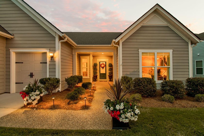 Is this a model home?! STUNNING Dunwoody Way featuring 3 - photo 5