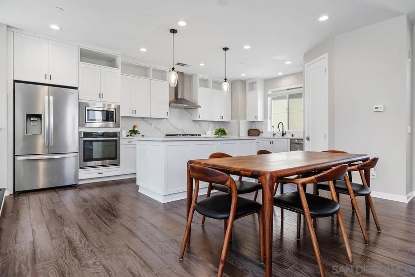 Magnificent 3 BR/3.5 BA residence at master-planned community of - photo 9
