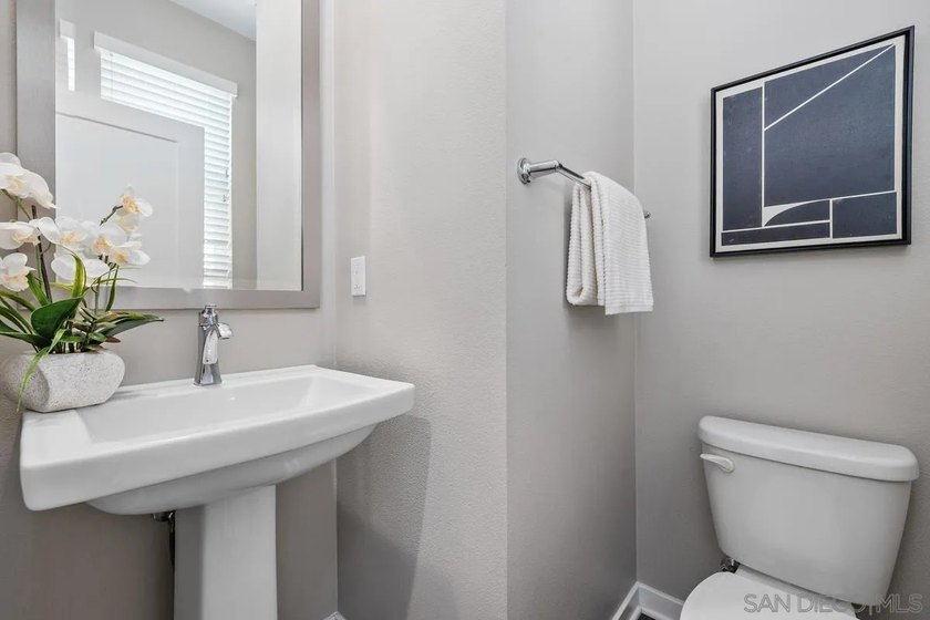 Magnificent 3 BR/3.5 BA residence at master-planned community of - photo 10