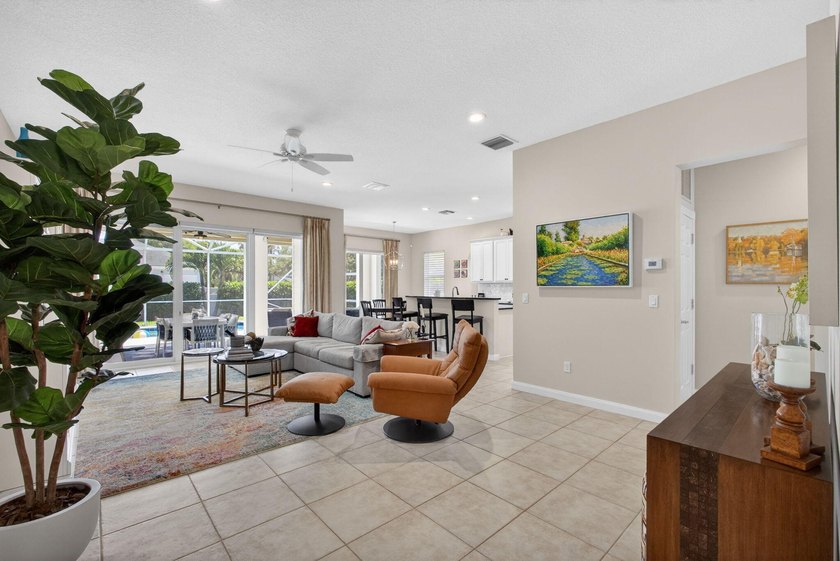 Welcome to this exquisitely maintained and undeniably charming - photo 16