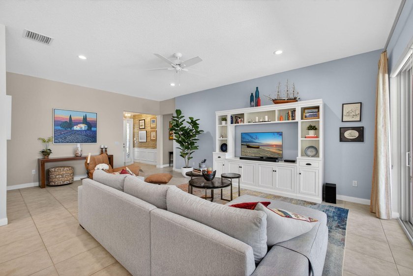 Welcome to this exquisitely maintained and undeniably charming - photo 20