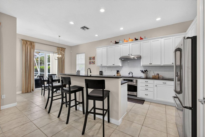 Welcome to this exquisitely maintained and undeniably charming - photo 23