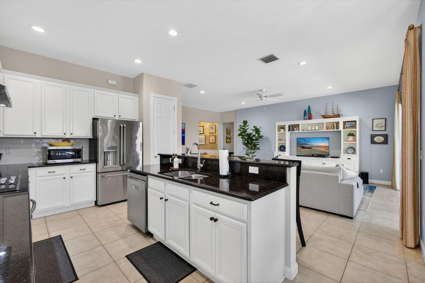 Welcome to this exquisitely maintained and undeniably charming - photo 30