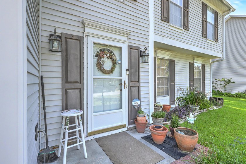 Welcome to this spacious 3-bedroom, 2.5-bath home in the - photo 5