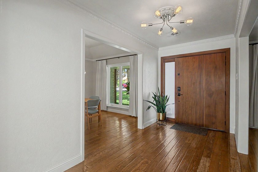 Nestled in the sought-after Casa Linda Forest, this private - photo 10