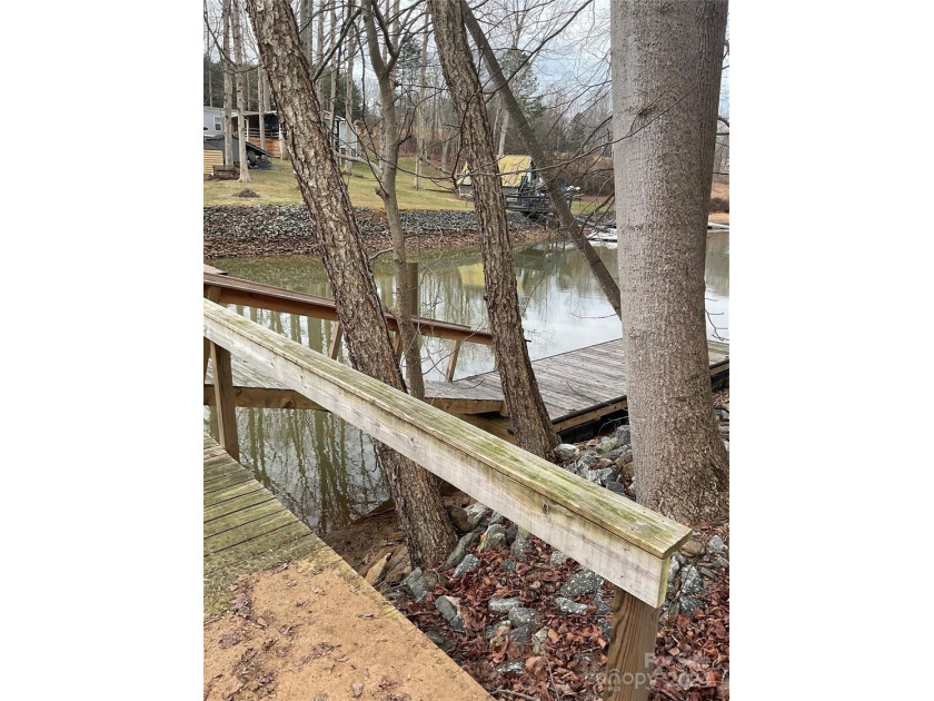 New offering of gated access waterfront cove lot on Lake Norman - photo 4