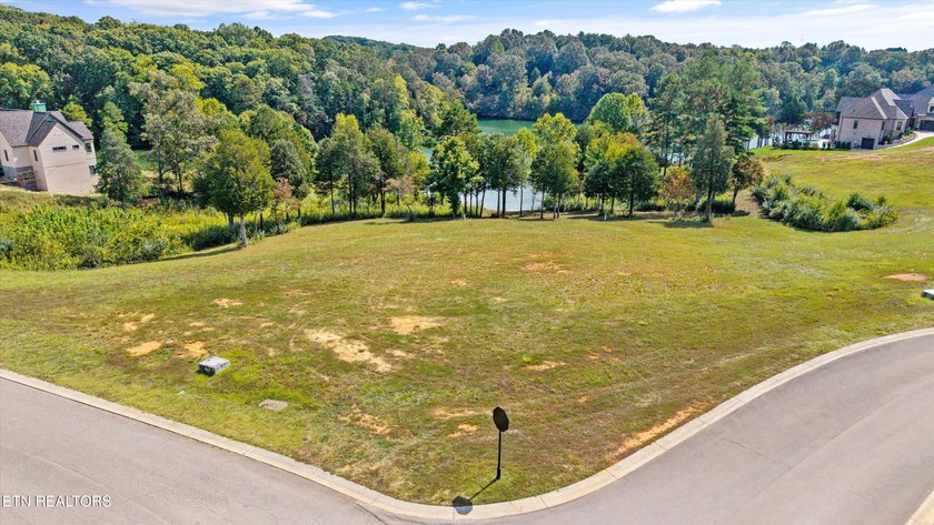 It is my pleasure to introduce you to 181 Bulwark Way, a premier - photo 3