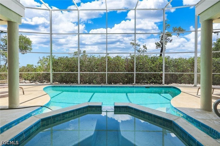 Rare Bayfront Duplex Opportunity on Fort Myers Beach Stunning - photo 3
