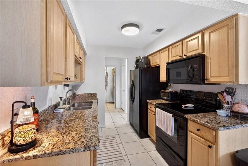 Experience Effortless Coastal Living on Anastasia Island! Ready - photo 4