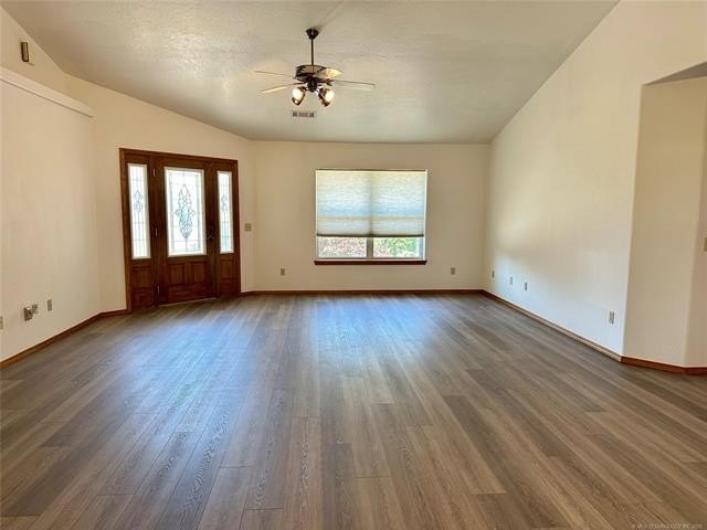 Beautiful lake property on 2 acres in a prime location near - photo 4