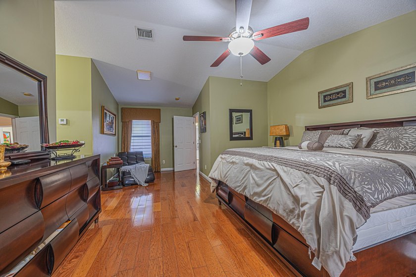 Country Living at its finest- Large, well appointed home located - photo 18