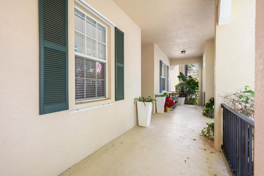 Beautifully Maintained Single-Story Tuscany - Abacoa Residence - photo 6