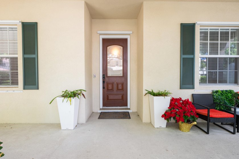 Beautifully Maintained Single-Story Tuscany - Abacoa Residence - photo 7