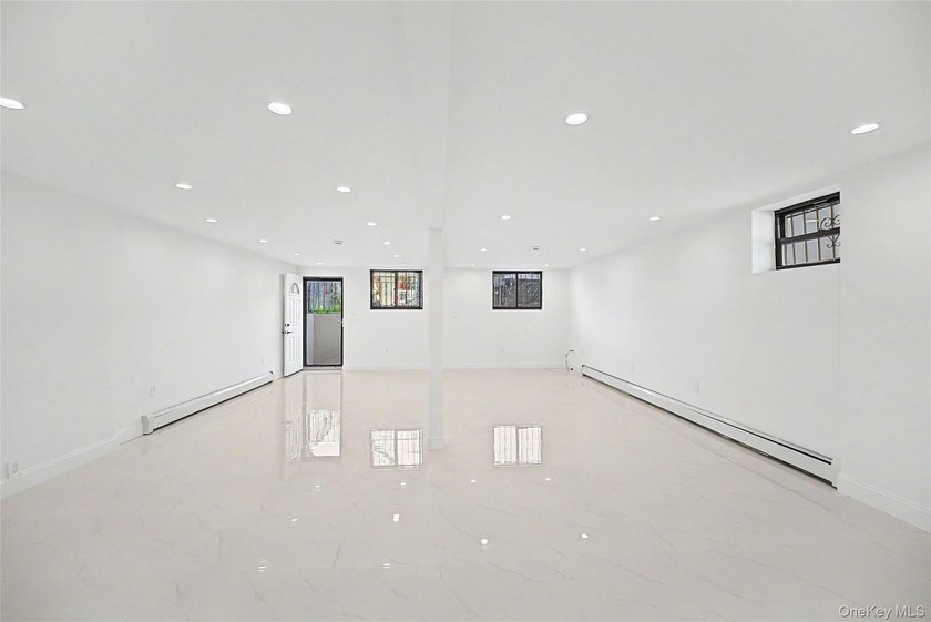 A rare opportunity to own a fully renovated semi-attached 663 - photo 20