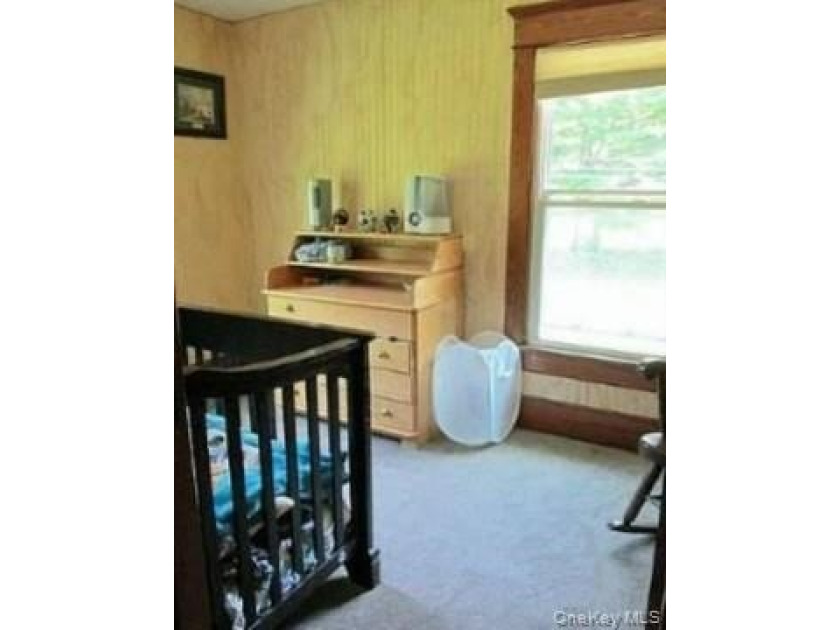 NEWLY RENOVATED --- 3-story / Traditional / 3,180 Sq Ft Colonial - photo 8