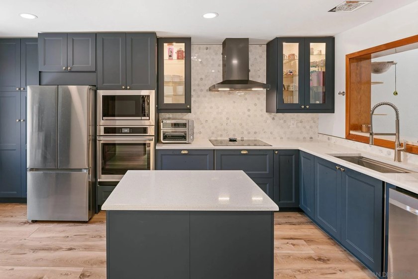 Set in a peaceful VA-approved community in North Escondido, this - photo 6
