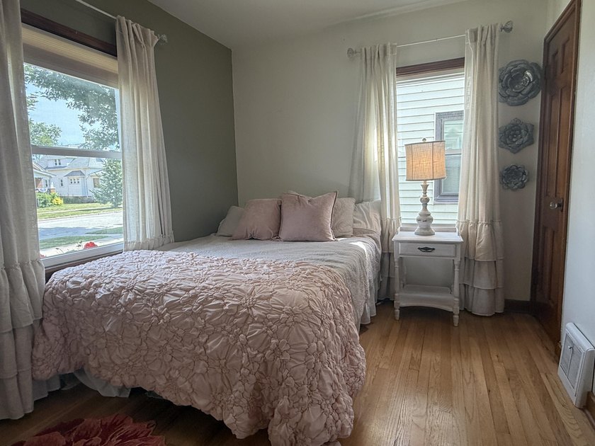 Welcome to this charming 3-bedroom Cape Cod in Cudahy! The main - photo 13