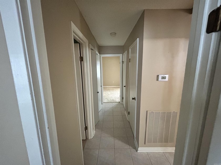 Great little 2 bedroom with over 1100 SF of space and a large - photo 14