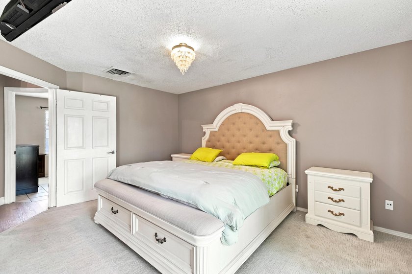 Don't miss this beautifully maintained 3-bedroom, 2-bath home - photo 17