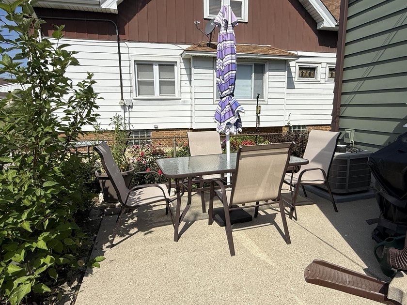 Welcome to this charming 3-bedroom Cape Cod in Cudahy! The main - photo 20