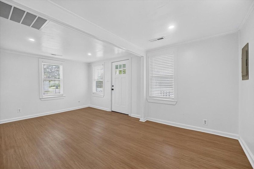 2023 Hugo Avenue is a beautifully renovated 2-bedroom, 2-bath - photo 4