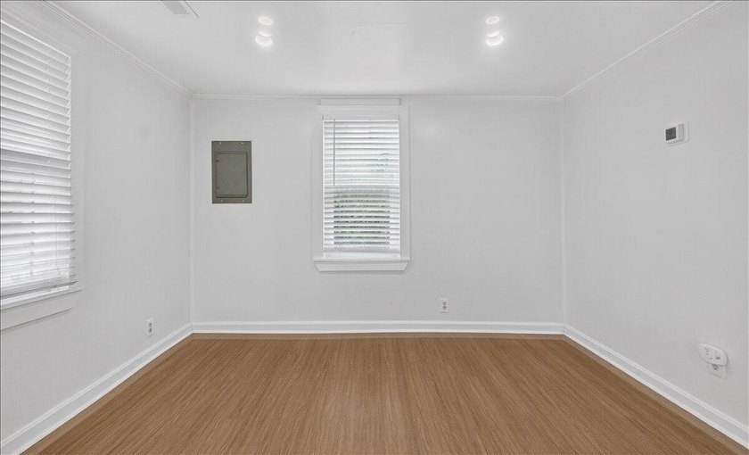 2023 Hugo Avenue is a beautifully renovated 2-bedroom, 2-bath - photo 5