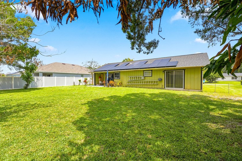Don't miss this beautifully maintained 3-bedroom, 2-bath home - photo 28